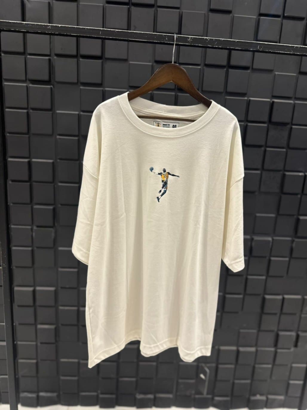 CAMISA OVERSIZED SUEDINE LEBRON